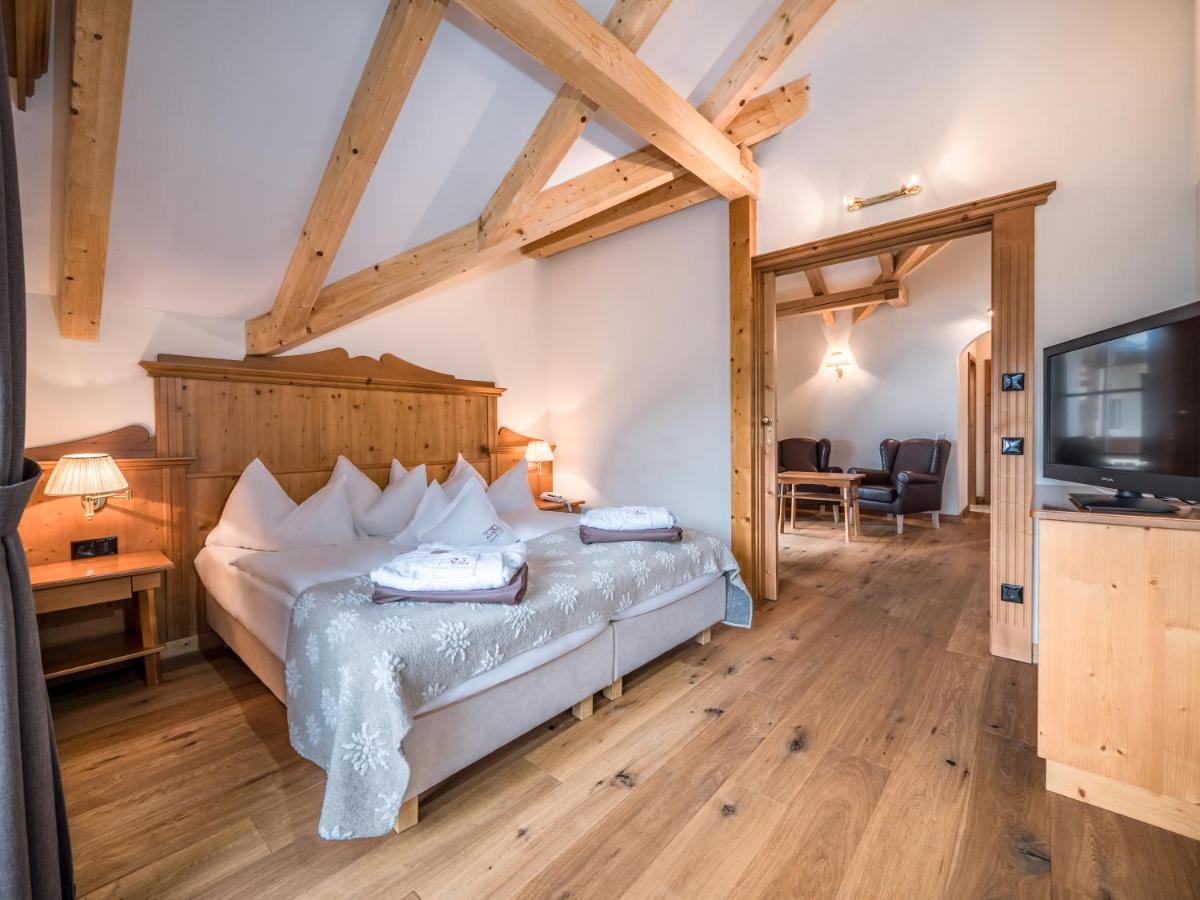 אורטיסיי Alpin & Vital Hotel La Perla מראה חיצוני תמונה