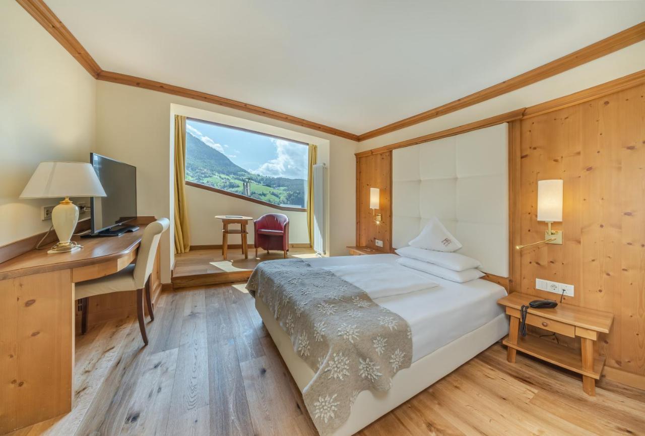 אורטיסיי Alpin & Vital Hotel La Perla מראה חיצוני תמונה