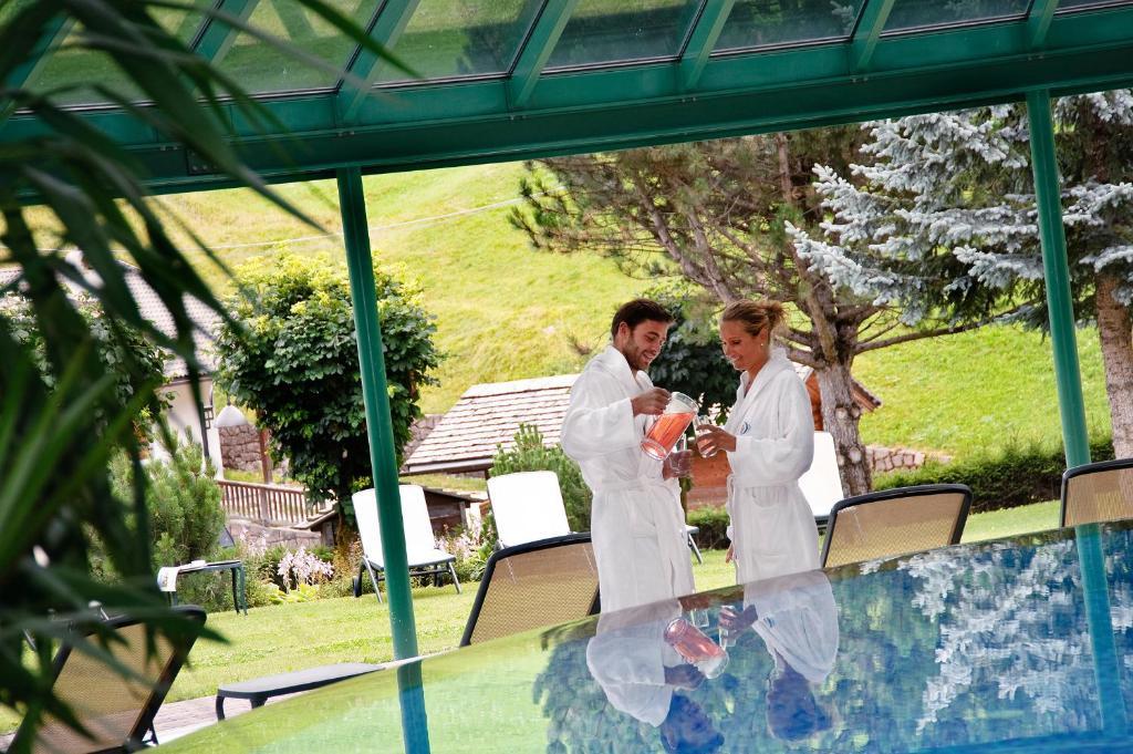 אורטיסיי Alpin & Vital Hotel La Perla מראה חיצוני תמונה
