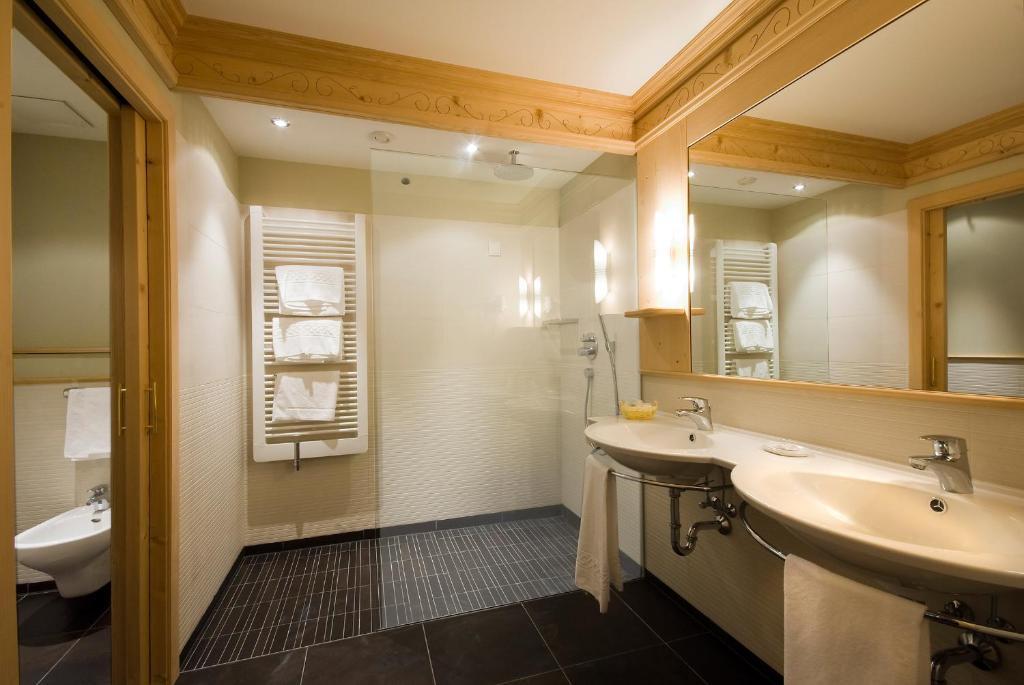 אורטיסיי Alpin & Vital Hotel La Perla חדר תמונה